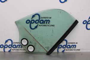 Gebruikte Ruit 2Deurs rechts-achter Mini Mini (R56) 1.6 16V John Cooper Works Prijs op aanvraag aangeboden door Gebr Opdam B.V.