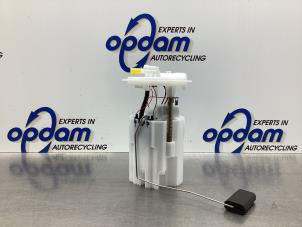 Nieuwe Benzinepomp Renault Megane Prijs € 90,69 Inclusief btw aangeboden door Gebr Opdam B.V.