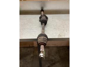 Używane Os napedowa prawy przód Fiat Punto Evo (199) 1.3 JTD Multijet 85 16V Euro 5 Cena € 35,00 Procedura marży oferowane przez Gebr Opdam B.V.