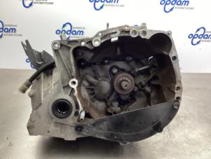 Begagnade Växellåda Renault Clio III (BR/CR) 1.2 16V 75 Pris € 225,00 Marginaltabell erbjuds av Gebr Opdam B.V.