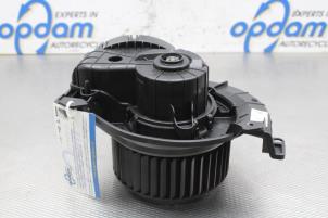 Begagnade Fläktmotor för uppvärmning och ventilation Mercedes Sprinter 4t (910.0/910.1/907.1/907.2) 516 CDI 2.1 D Pris € 150,00 Marginaltabell erbjuds av Gebr Opdam B.V.