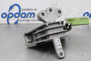 Gebruikte Motorrubber Opel Insignia 1.4 Turbo 16V Ecotec Prijs € 25,00 Margeregeling aangeboden door Gebr Opdam B.V.