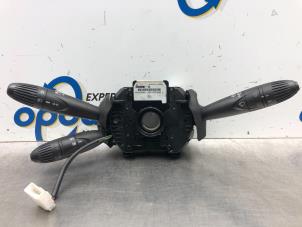 Gebruikte Combischakelaar Stuurkolom Fiat Punto II (188) 1.4 16V Prijs € 100,00 Margeregeling aangeboden door Gebr Opdam B.V.