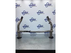 Gebruikte Subframe Peugeot 508 (8D) 2.0 Hybrid4 16V Prijs € 84,70 Inclusief btw aangeboden door Gebr Opdam B.V.