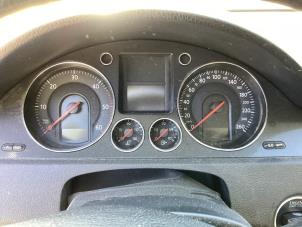 Gebruikte Kilometerteller KM Volkswagen Passat Variant (3C5) 1.9 TDI Prijs € 125,00 Margeregeling aangeboden door Gebr Opdam B.V.