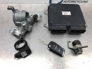 Używane Komputer sterowania silnika Smart Forfour (454) 1.1 12V Cena € 200,00 Procedura marży oferowane przez Gebr Opdam B.V.