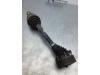 Drivaxel, vänster fram från en Seat Ibiza ST (6J8) 1.2 TDI Ecomotive 2012