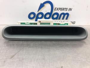 Gebruikte Display Interieur Renault Twingo (C06) 1.2 Prijs € 35,00 Margeregeling aangeboden door Gebr Opdam B.V.