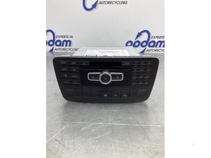 Navigeringssystem från en Mercedes-Benz B (W246) 1.5 B-180 CDI,d 16V 2014