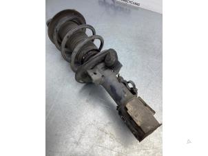 Gebruikte Mac Phersonpoot links-voor Mercedes C Estate (S204) 3.0 C-350 CDI V6 24V 4-Matic Prijs € 75,00 Margeregeling aangeboden door Gebr Opdam B.V.