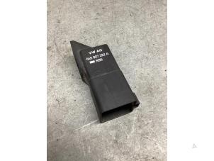 Gebruikte Voorgloei Relais Volkswagen Polo IV (9N1/2/3) 1.4 TDI 70 Prijs € 20,00 Margeregeling aangeboden door Gebr Opdam B.V.