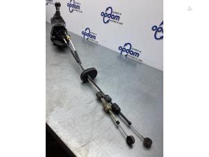 Gebruikte Versnellingsbak Bedieningskabel Opel Insignia Sports Tourer 1.4 Turbo 16V Ecotec Prijs € 100,00 Margeregeling aangeboden door Gebr Opdam B.V.