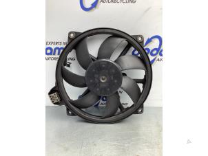 Gebruikte Koelvin Renault Megane III Grandtour (KZ) 1.2 16V TCE 130 Prijs € 50,00 Margeregeling aangeboden door Gebr Opdam B.V.