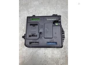 Gebruikte Computer Body Control Renault Megane III Grandtour (KZ) 1.2 16V TCE 130 Prijs € 100,00 Margeregeling aangeboden door Gebr Opdam B.V.