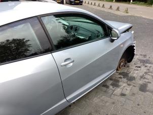 Begagnade Dörr, 2-dörrars, höger Seat Ibiza IV SC (6J1) 1.6 16V Pris € 250,00 Marginaltabell erbjuds av Gebr Opdam B.V.