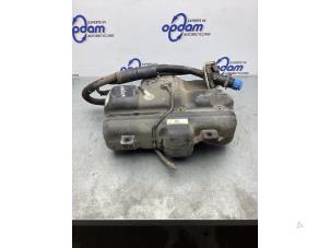 Używane Zbiornik AdBlue Renault Master III (EV/HV/UV/VA/VB/VD/VF/VG/VJ) 2.3 dCi 130 16V FWD Cena € 484,00 Z VAT oferowane przez Gebr Opdam B.V.