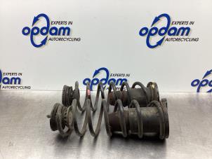 Używane Sprezyna srubowa tyl Fiat Fiorino (225) 1.3 JTD 16V Multijet Cena € 25,00 Procedura marży oferowane przez Gebr Opdam B.V.