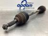 Drivaxel, vänster fram från en Opel Agila (A) 1.2 16V Twin Port 2006