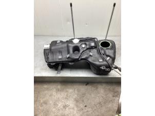 Begagnade Tank Volvo XC40 (XZ) 1.5 T3 12V Pris € 200,00 Marginaltabell erbjuds av Gebr Opdam B.V.