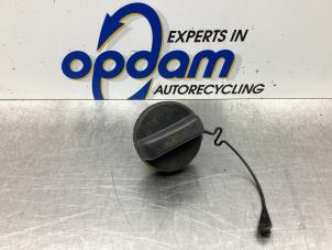 Gebruikte Tankdop Citroen C1 1.2 PureTech 82 12V Prijs € 25,00 Margeregeling aangeboden door Gebr Opdam B.V.