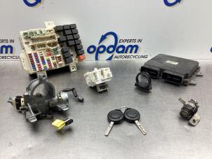 Używane Komputer sterowania silnika Smart Forfour (454) 1.5 16V Cena € 225,00 Procedura marży oferowane przez Gebr Opdam B.V.