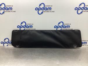 Begagnade Hatthylla Peugeot 108 1.0 12V VVT-i Pris € 75,00 Marginaltabell erbjuds av Gebr Opdam B.V.