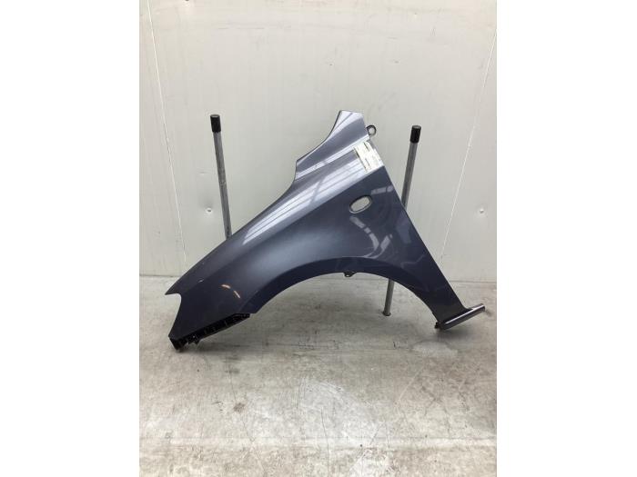 Framskärm, vänster från en Mazda 2 (NB/NC/ND/NE) 1.4 16V 2005