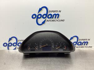 Gebruikte Kilometerteller KM Mercedes CLK (C208) 2.0 200 16V Prijs € 200,00 Margeregeling aangeboden door Gebr Opdam B.V.