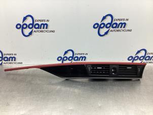 Gebruikte Luchtrooster Dashboard BMW 3 serie (F30) 320i 1.6 16V EfficientDynamicsEdition Prijs € 50,00 Margeregeling aangeboden door Gebr Opdam B.V.