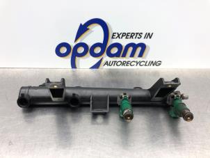 Używane Wtryskiwacz (wtrysk benzyny) Citroen C3 (FC/FL/FT) 1.4 Cena € 50,00 Procedura marży oferowane przez Gebr Opdam B.V.
