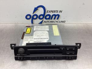 Gebruikte Radio BMW 3 serie Touring (E46/3) 330i 24V Prijs € 50,00 Margeregeling aangeboden door Gebr Opdam B.V.