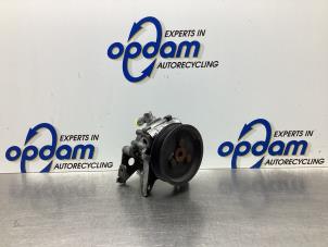 Begagnade Servostyrningspump BMW 5 serie (E60) 525i 24V Pris € 100,00 Marginaltabell erbjuds av Gebr Opdam B.V.