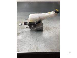 Begagnade Bromsservo Hyundai Kona (OS) 39 kWh Pris € 350,00 Marginaltabell erbjuds av Gebr Opdam B.V.