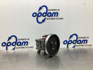 Używane Pompa wspomagania kierownicy BMW 3 serie (E46/4) 316i Cena € 60,00 Procedura marży oferowane przez Gebr Opdam B.V.