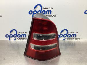 Używane Tylne swiatlo pozycyjne lewe Mercedes A (W168) 1.6 A-160 Cena € 30,00 Procedura marży oferowane przez Gebr Opdam B.V.