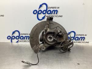 Gebruikte Fusee links-voor Citroen C5 III Berline (RD) 1.8 16V Prijs € 60,00 Margeregeling aangeboden door Gebr Opdam B.V.