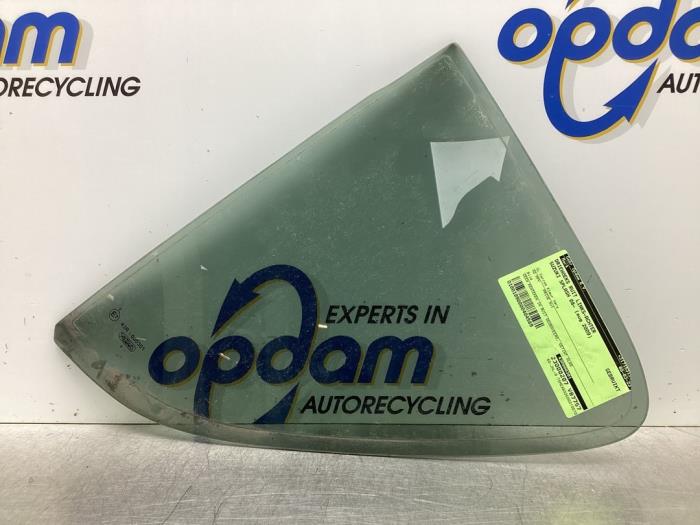 Sidofönster, vänster bak från en Suzuki Splash 1.2 16V 2009