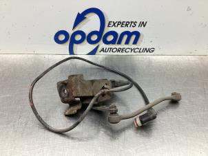 Gebruikte Xenon hoogteregelaar Mercedes CLK (R209) 3.2 320 V6 18V Prijs € 50,00 Margeregeling aangeboden door Gebr Opdam B.V.