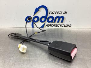 Używane Wtyk pasa bezpieczenstwa prawy przód Peugeot 308 (4A/C) 1.6 VTI 16V Cena € 25,00 Procedura marży oferowane przez Gebr Opdam B.V.