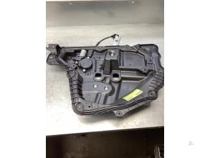 Gebruikte Raammechaniek 2Deurs rechts-voor Mazda CX-5 I (KE,GH) 2.0 SkyActiv-G 16V 4WD Prijs € 75,00 Margeregeling aangeboden door Gebr Opdam B.V.
