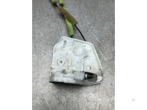 Gebruikte Deurslot Mechaniek 4Deurs rechts-voor Mazda CX-5 I (KE,GH) 2.0 SkyActiv-G 16V 4WD Prijs € 35,00 Margeregeling aangeboden door Gebr Opdam B.V.