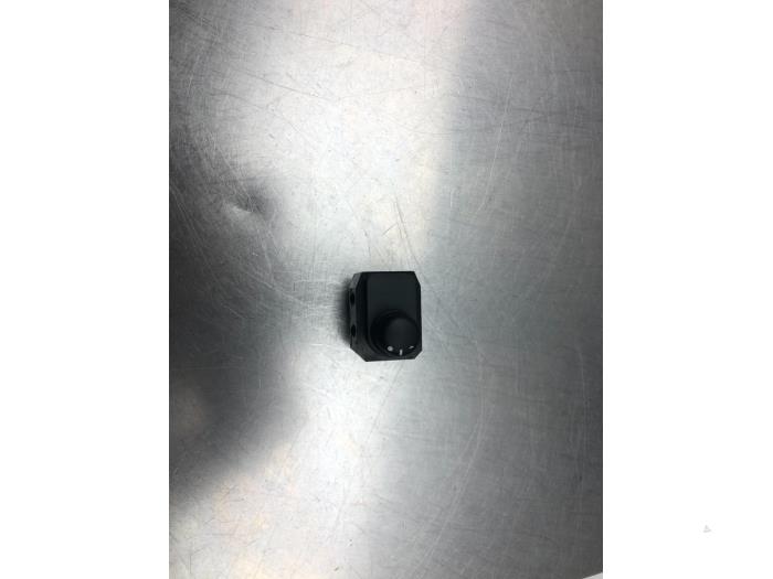 Spiegel Schakelaar van een Suzuki Swift (ZA/ZC/ZD1/2/3/9) 1.3 VVT 16V 2007