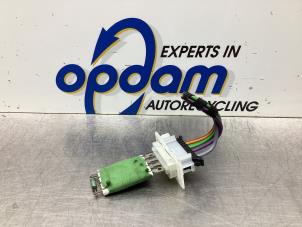 Begagnade Motstånd, kupéfläkt Mercedes B (W245) 1.7 B-170 16V Pris € 30,00 Marginaltabell erbjuds av Gebr Opdam B.V.