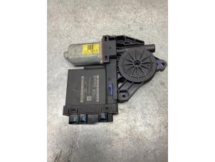 Begagnade Motor, dörrfönster Lynk &amp; Co 01 1.5 PHEV Pris € 75,00 Marginaltabell erbjuds av Gebr Opdam B.V.