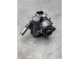 Gebruikte Stuurbekrachtiging Pomp BMW 1 serie (E87/87N) 118d 16V Prijs € 50,00 Margeregeling aangeboden door Gebr Opdam B.V.