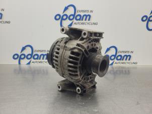 Begagnade Dynamo Opel Zafira (M75) 2.2 16V Direct Ecotec Pris € 50,00 Marginaltabell erbjuds av Gebr Opdam B.V.