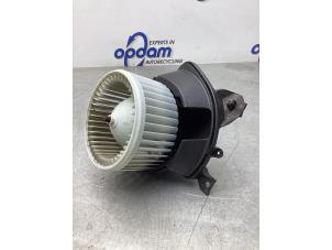 Gebruikte Chaufage Ventilatiemotor Fiat Doblo Cargo (263) 1.6 D Multijet Prijs € 75,00 Margeregeling aangeboden door Gebr Opdam B.V.