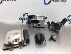 Używane Komputer sterowania silnika Fiat Punto III (199) 1.3 JTD Multijet 85 16V Cena € 300,00 Procedura marży oferowane przez Gebr Opdam B.V.