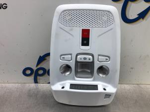 Gebruikte Binnenverlichting voor Opel Corsa F (UB/UH/UP) 1.2 12V 75 Prijs € 35,00 Margeregeling aangeboden door Gebr Opdam B.V.