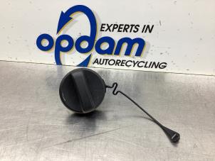 Gebruikte Tankdop Citroen C1 1.0 Vti 68 12V Prijs € 15,00 Margeregeling aangeboden door Gebr Opdam B.V.